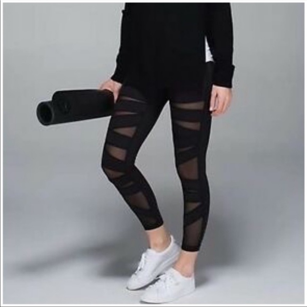 Lululemon High Times Tech Mesh 7/8 legging